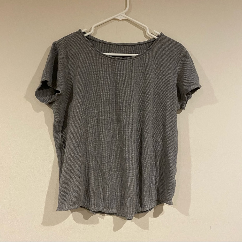 Lululemon “love crew” gray waffle short sleeve tee